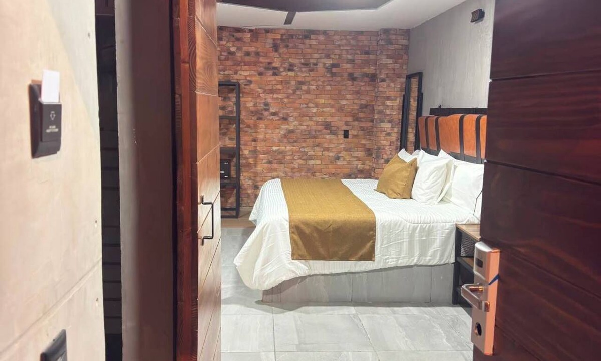 Baja California Hotel | Van Gogh Airport Hotel