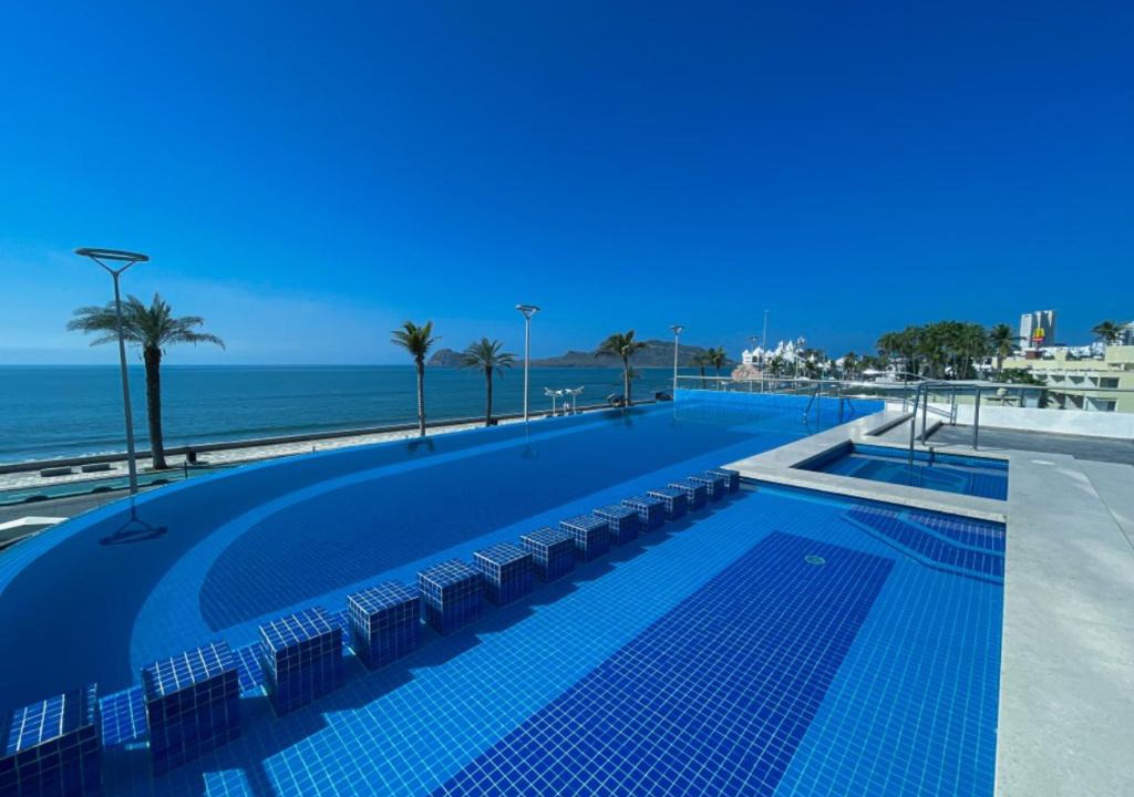 Mazatlan Hotel | Varali Grand Hotel