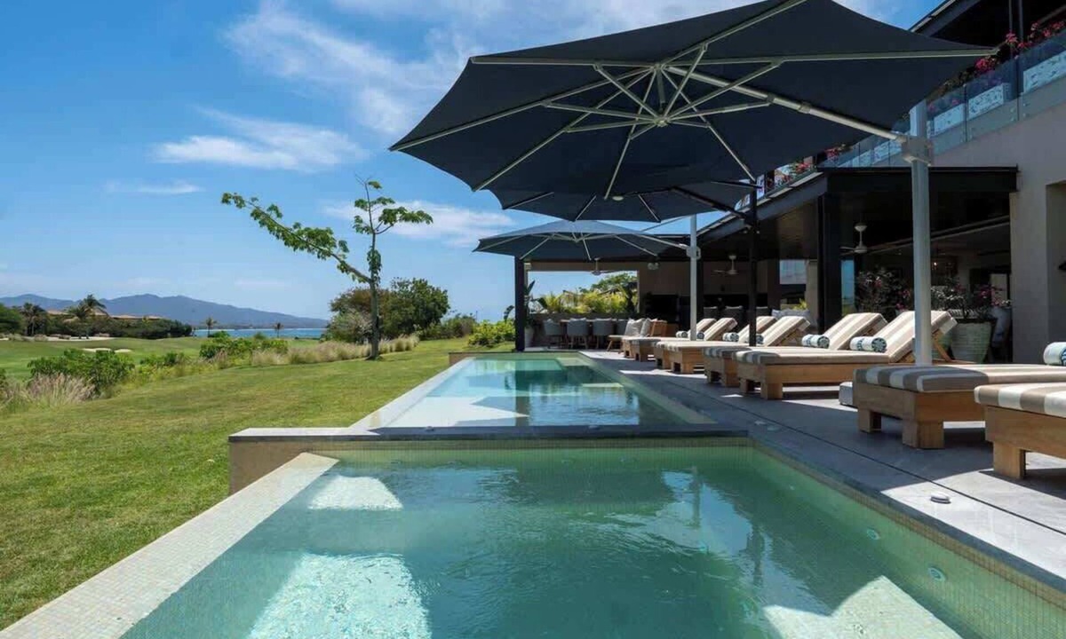 Punta de Mita Villa | Viña de Once – Golf Views & Private Pool