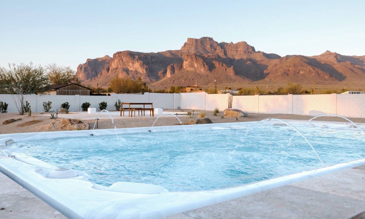 Apache Junction House | Views - Heated Pool - 10 person Hot Tub - Golf - Game Room - Pickleball Court