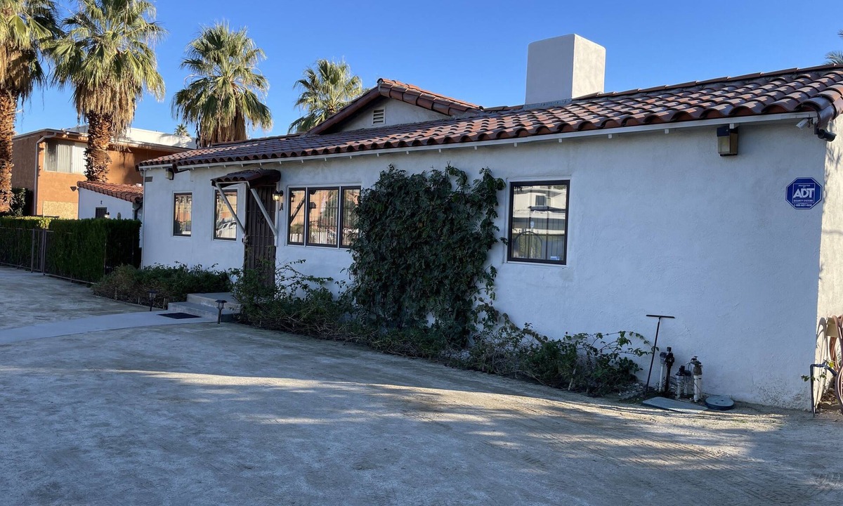 Historic Tennis Club Villa | Villa A- 2bed/2bath with kitchen, dining&living rooms, in downtown Palm Springs!
