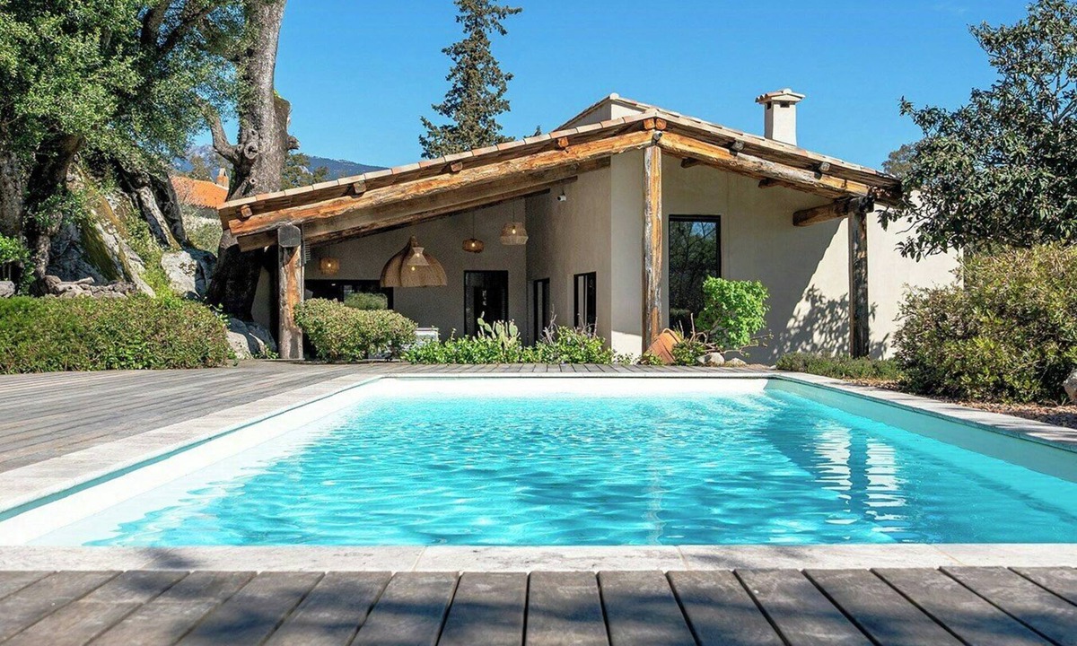 Arca House | Villa between mountains and sea in Pianelli
