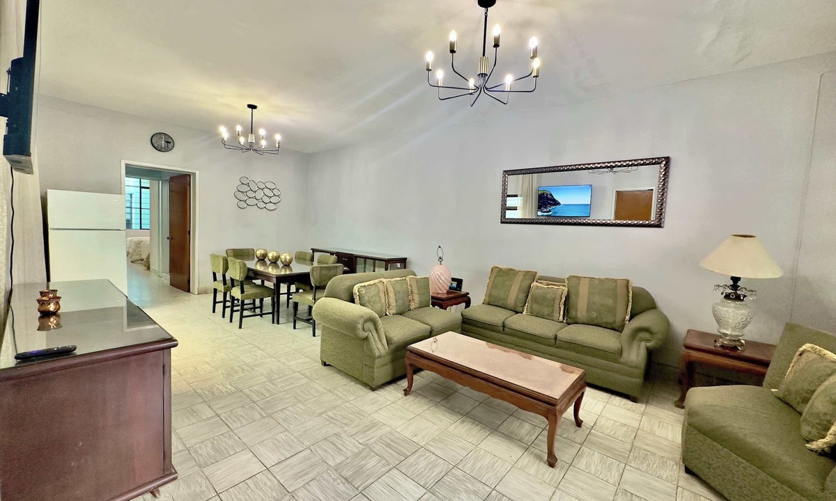 Guadalajara House | Villa by Centro Medico Occidente 3 br