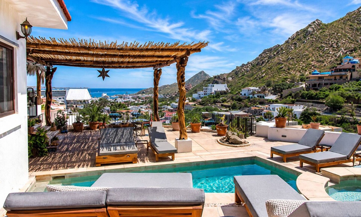 Pedregal Villa | Villa Felicidad Walk to Downtown Cabo & the Marina