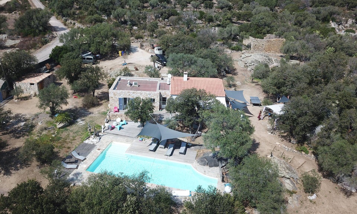 Lumio Villa | Villa in Lumio, large swimming pool, wooded park