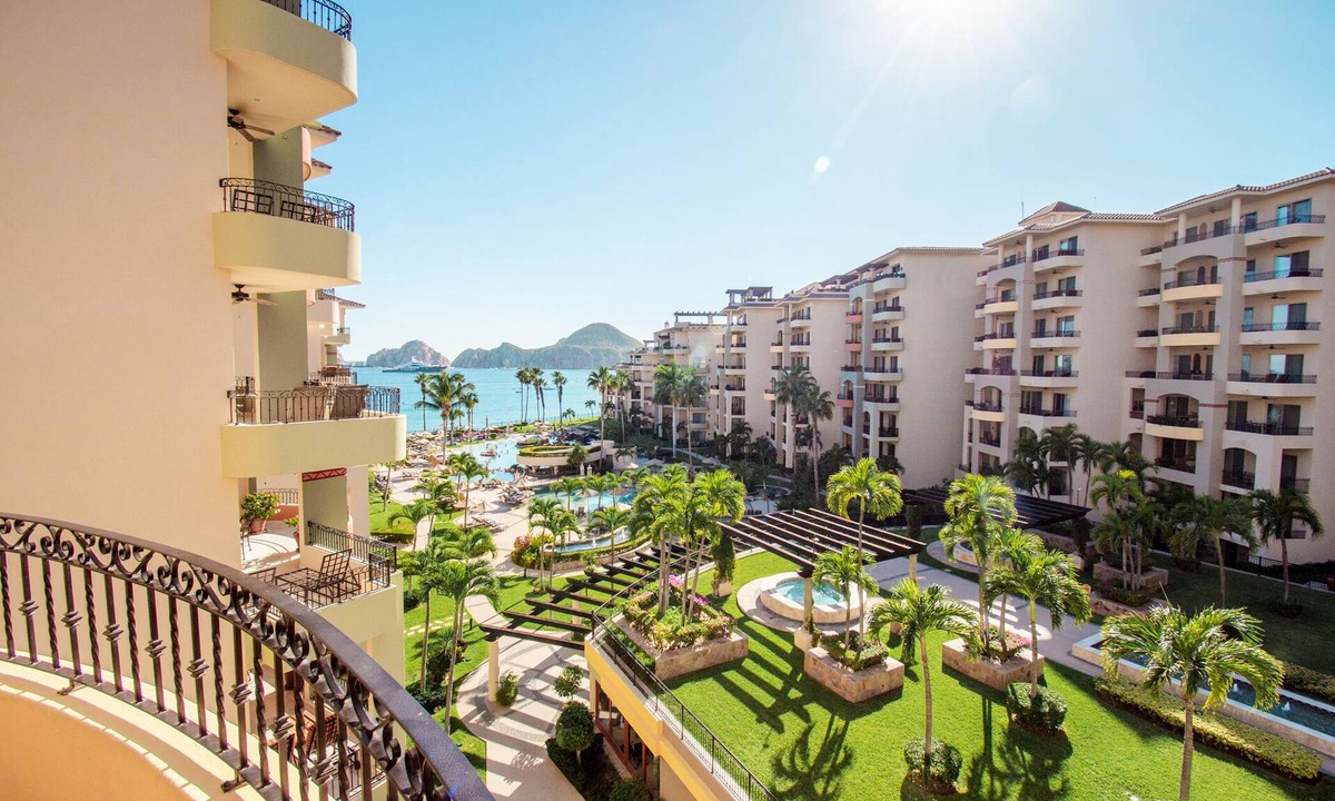 El Medano Ejidal Villa | Villa La Estancia 5th floor ocean view on Medano Bch Pickleball courts Pool spa