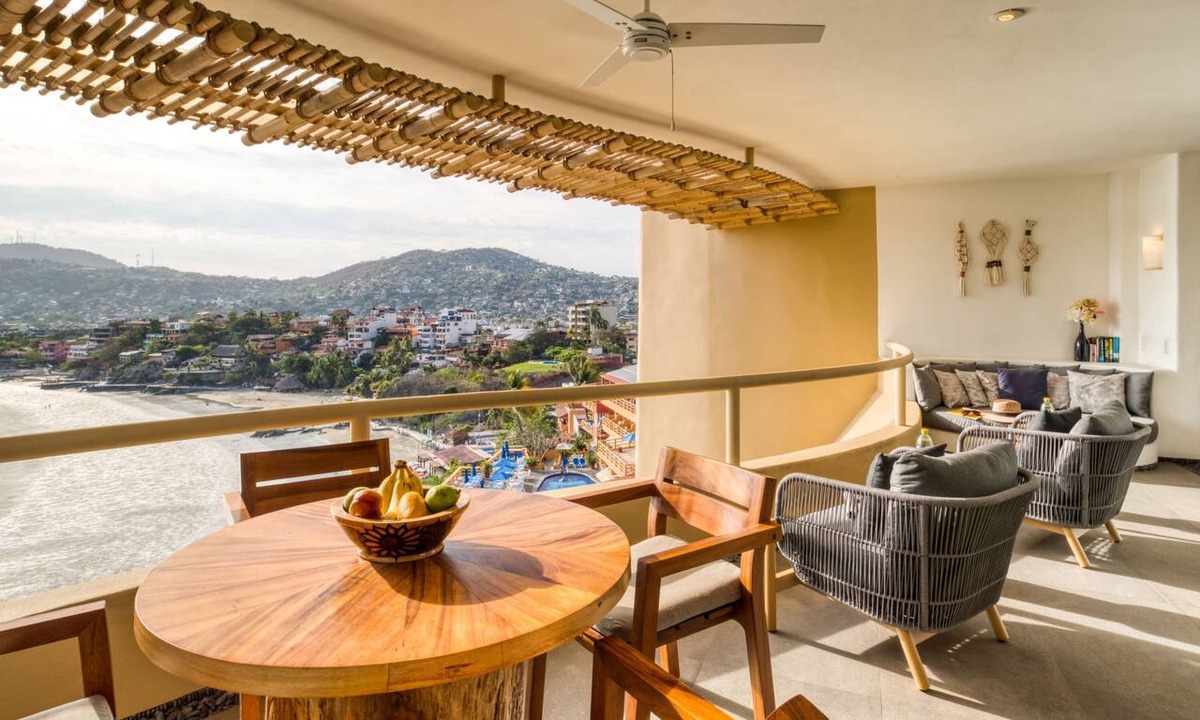 Playa la Madera Apartment | Villas KauKan 401: Wake Up to Sunrises In Bed