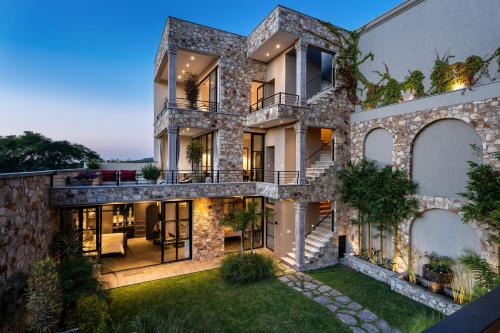 Colonia Azteca Villa | Vista Vieja, 6BR Luxury Villa with Pool & City Views