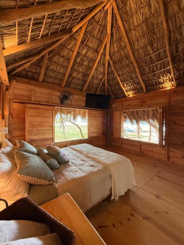 Santa Maria Tonameca Ski Chalet | VISTAMAR Cabaña a Pie de Playa con palapa privada