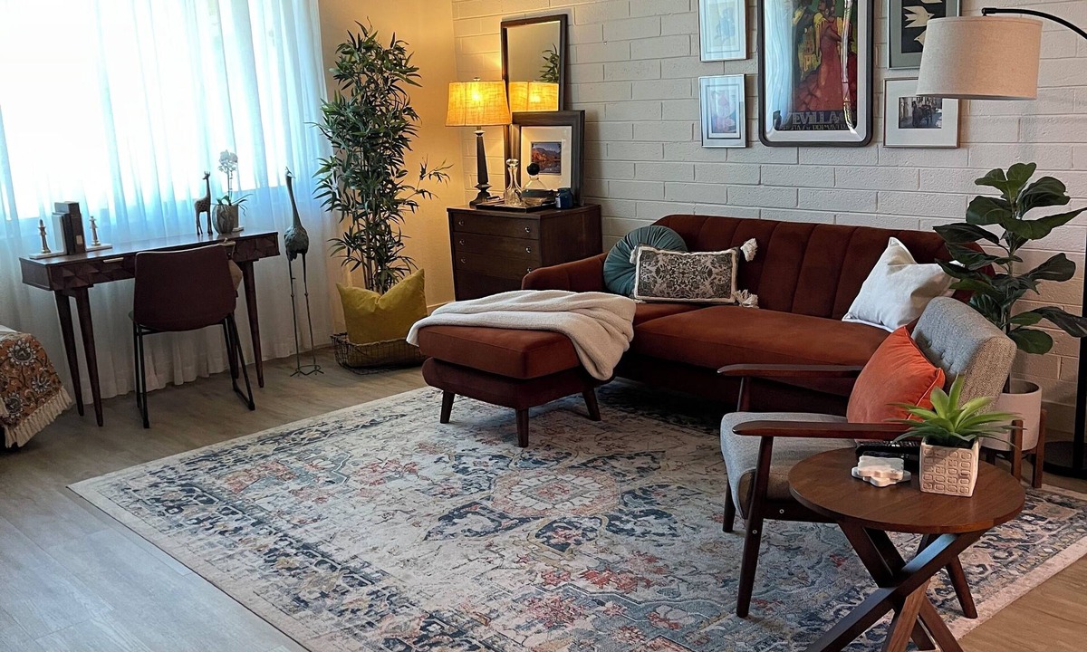 Encanto Condo | Walk to Barrows Sparkling Pool Midtown 2 Bedroom