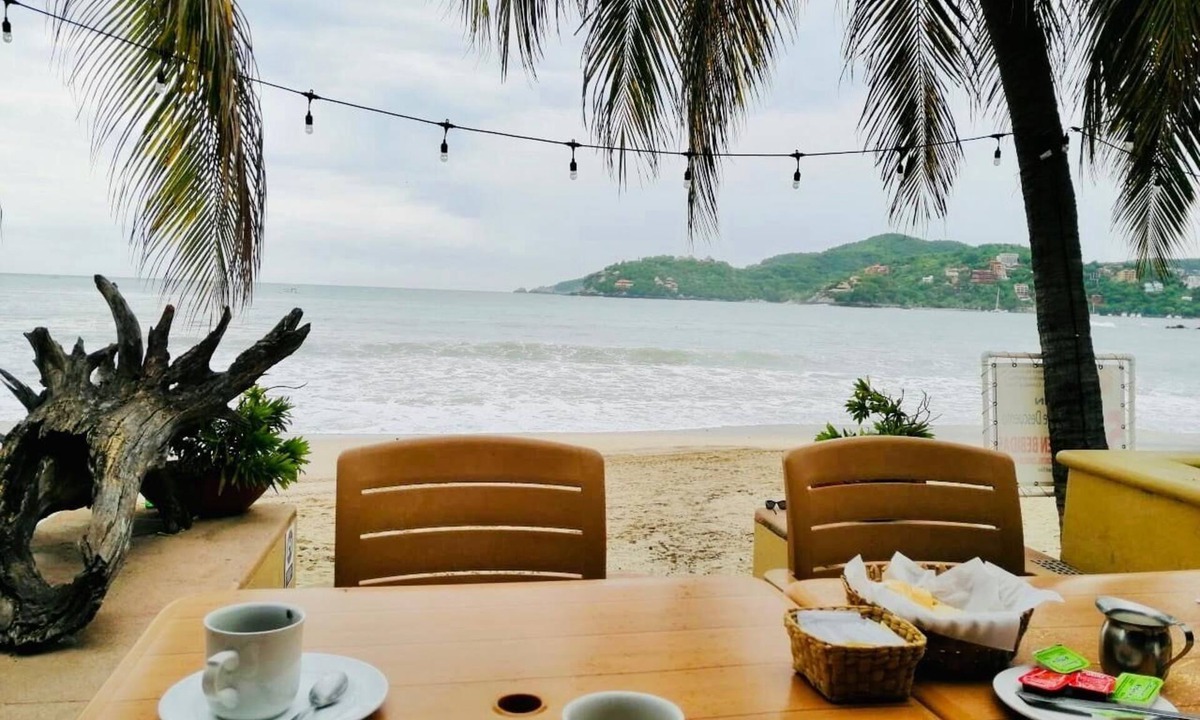 Zihuatanejo Condo | Walking Distance to Playa la Ropa