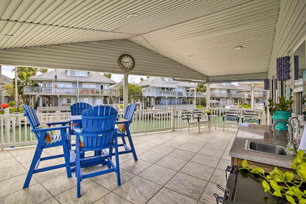 Port Isabel House | Waterfront Port Isabel Getaway: Bring Your Pet!