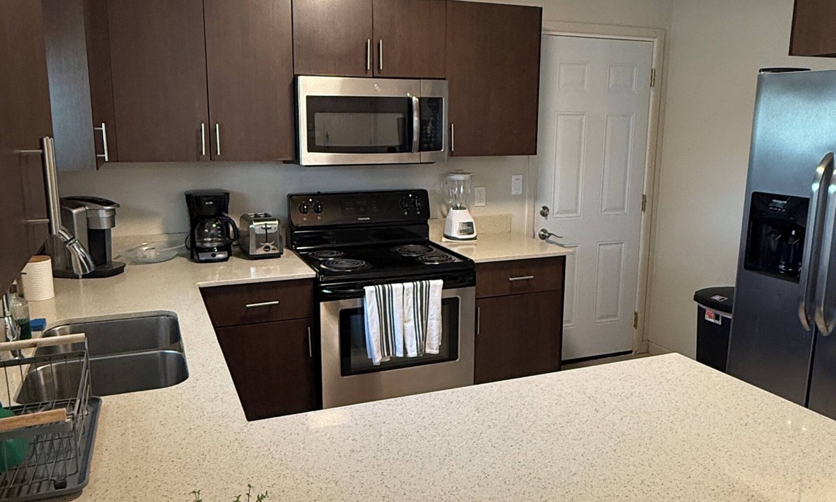 Edinburg Apartment | Welcoming 3-bedroom luxury apartment in gated neighborhood in Edinburg