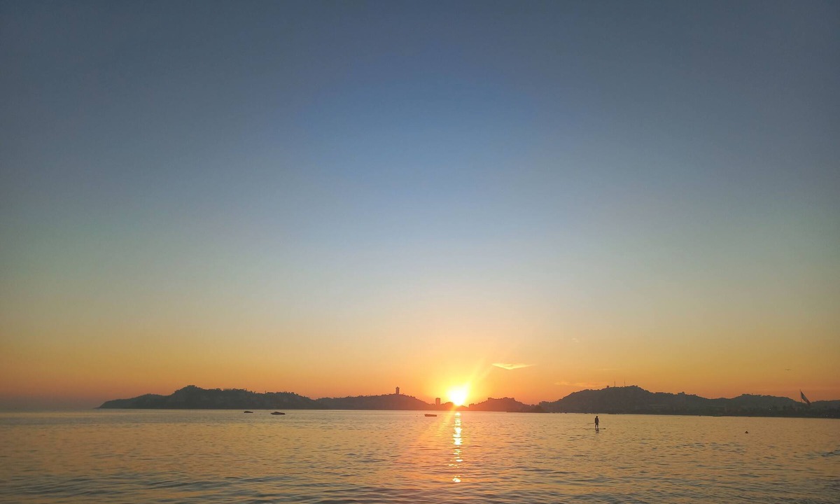 Costera Acapulco Apartment | Well located, close to everything