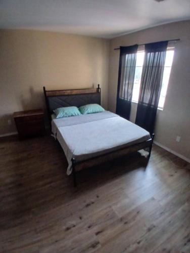 Sheely Farms House | West Phoenix Value Room 4 Bennet