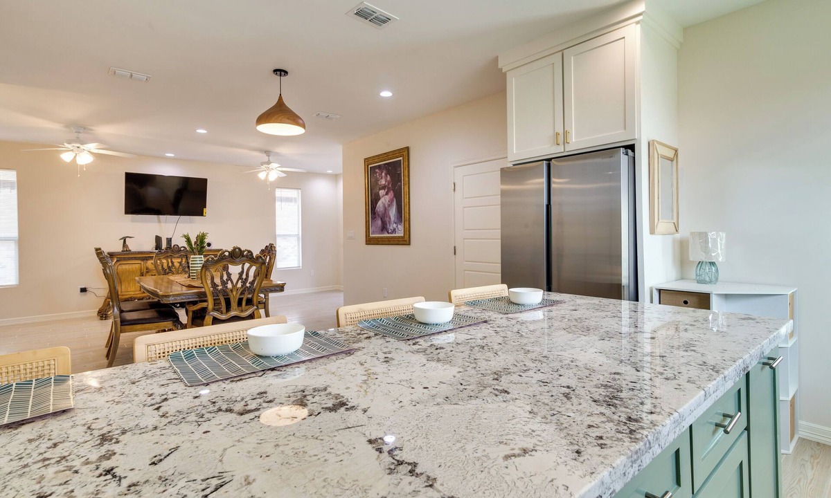 Brownsville Cottage | Wfh-friendly Brownsville Home w/Private Patio
