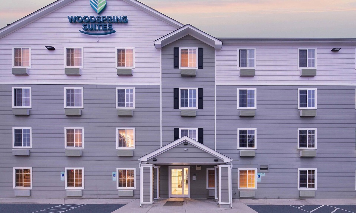 Brownsville Hotel | WoodSpring Suites Brownsville