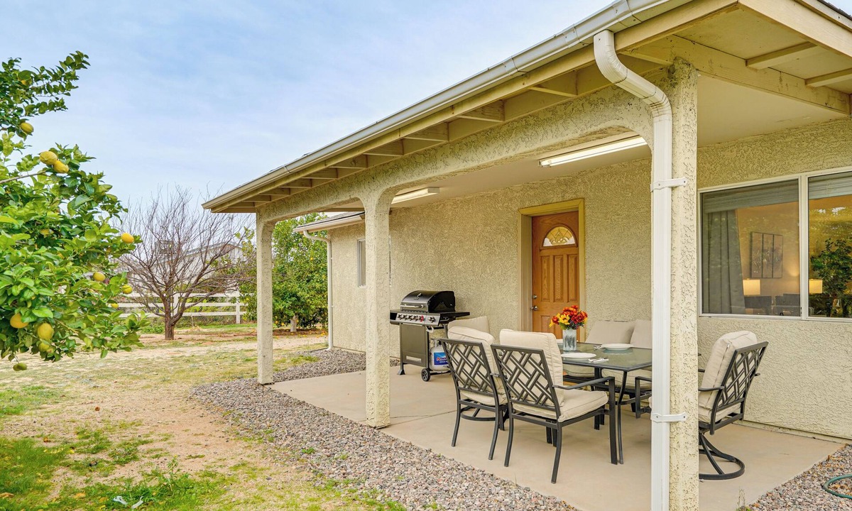 Florence House | Yard, Patio & Grill! Florence Home Near Monastery