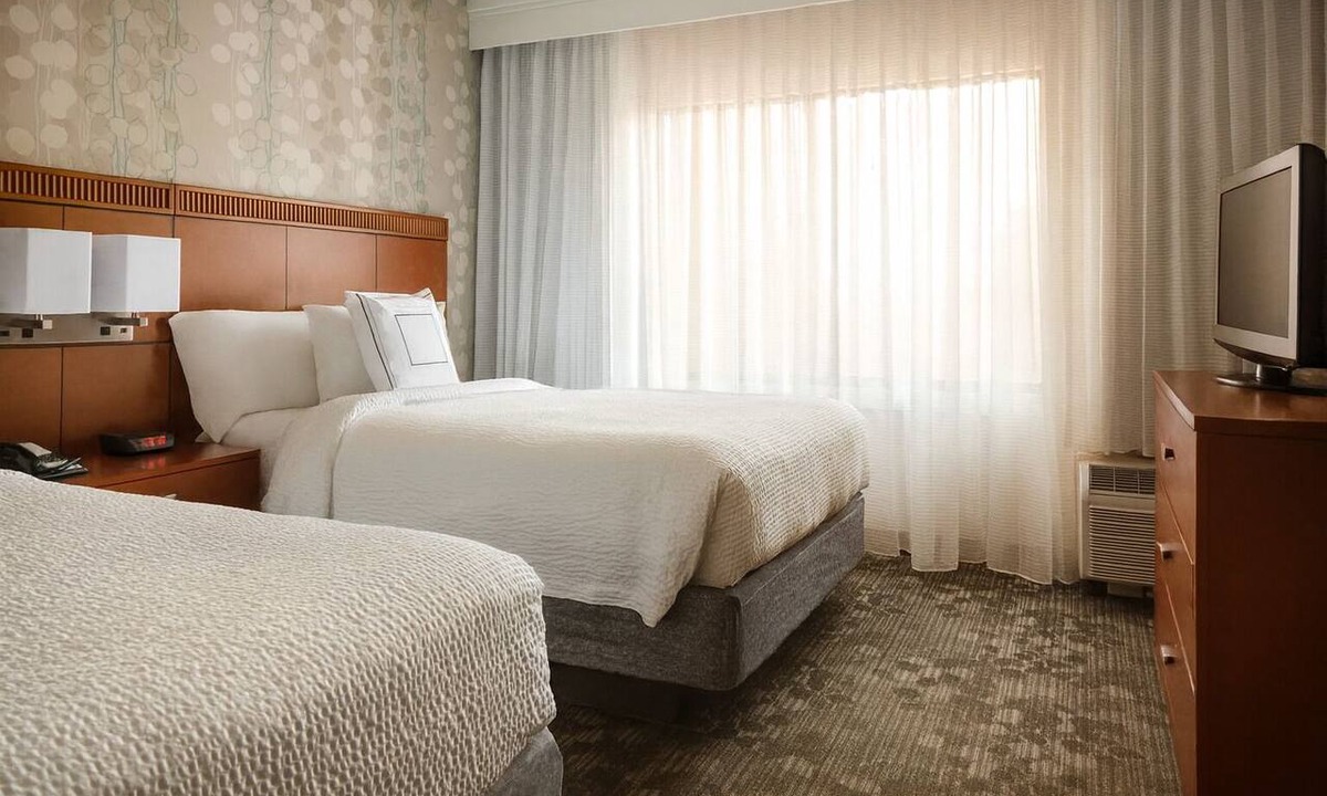 Camelback East Hotel | Your Home Away From Home! w/Outdoor Pool, Close to Historic Heritage Square