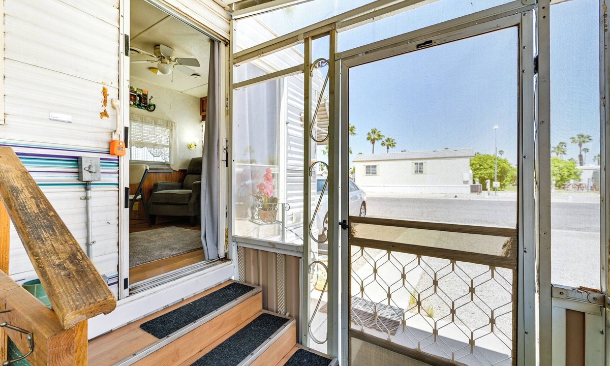 Yuma Cottage | Yuma Getaway w/Pool Access, 5 Mi to Lutes Casino!