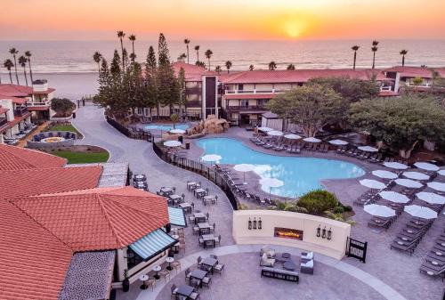 Oxnard Shores Resort | Zachari Dunes on Mandalay Beach, Curio Collection by Hilton