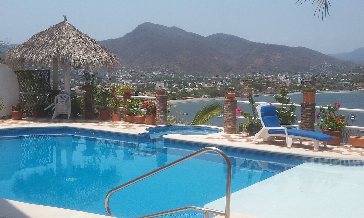 Almacen Condo | Zi Casa overlooking the beaches and bay