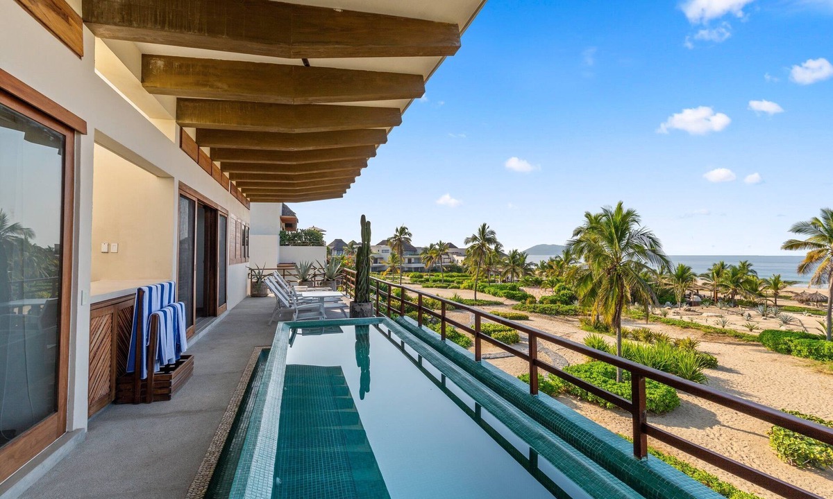 Ixtapa Villa | Zihuatanejo 3BR Penthouse Ocean Views + Dining