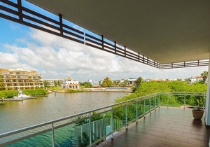 2014 apartment with panoramic view