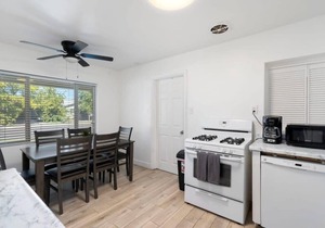 *5 Min to Old Town | Huge Backyard! | Golf 3 Min*
