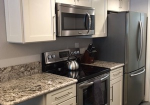 Beautiful Lakefront Condo with Amazing Views!