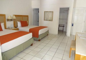 Hotel ∙ Magnificent 1BR Condo Steps to Las Palmas Park