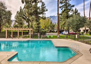 Palm Springs Retreat w/Pool Access & Valley Views