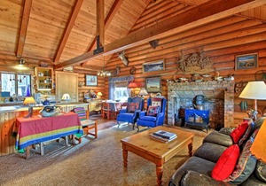 Private Log Cabin in Bend with Deschutes River View! in Bend