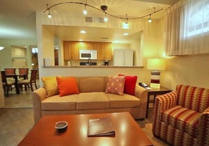 Scottsdale Camelback Resort Classic 3BR Condo with Playground