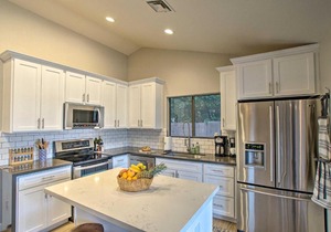 Stunning Scottsdale Home with Pool Golf and Hike