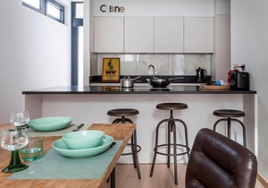 Unit 5 - Trendy Smart Home Triplex Private Garden & Parking