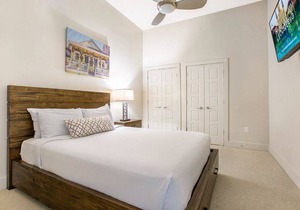 Hotel ∙ Original Condo with Game Room Near City Hot Spots