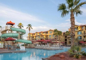 Visit the amazing Red Rock Formation in this beautiful 1BD condo with amenities