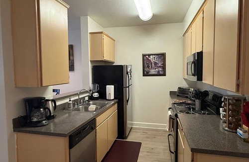 Panorama City Apartment | 1-bedroom apt. in fabulous Los Angeles/San Fernando Valley easy Fwy's access