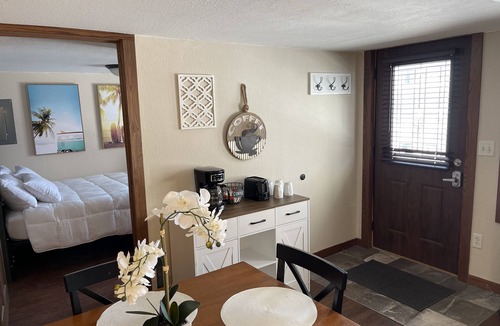 Onalaska Apartment | 1 Bedroom lake facing apartment less than 8 miles From Downtown La Crosse.
