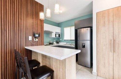 Monterrey Apartment | 1 King, 3 Twin bed, Pool & 2 parking | 3BR2br 6ppl