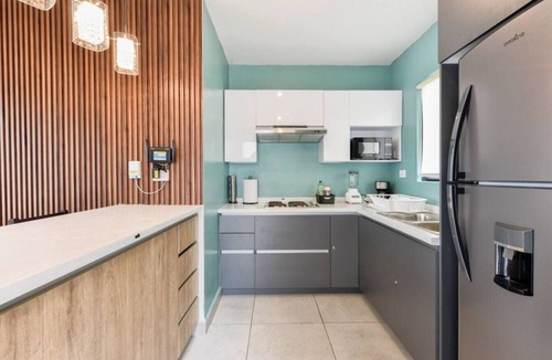 Monterrey Apartment | 1 King, 3 Twin bed, Pool & 2 parking | 3BR2br 6ppl