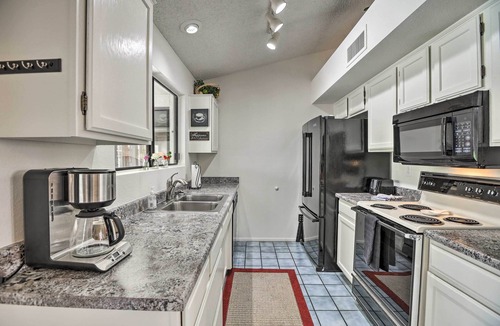 Sun City West House | 1 Mi to Golf! Family-Friendly Sun City West Home