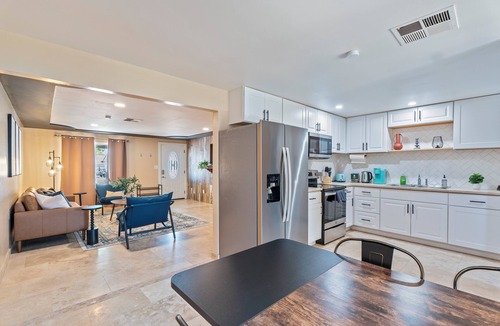 Maryvale House | 10% Off Weekly - Charming 3-bedroom house in sunny Phoenix
