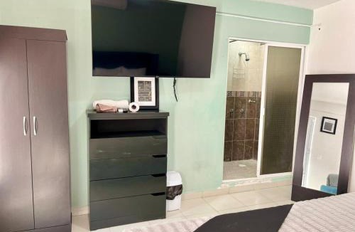 Leon Apartment | 11 VENATOR House Boutique