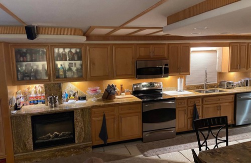 Peoria Boat Rental | 110’ Stardust House boat - Super Bowl rental