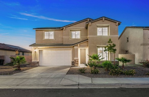 Coachella House | 12 Beds,Pool table,Ping Pong,Volleyball+Basketball