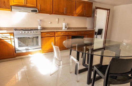 Torreon House | 16, Suite with Jacuzzi