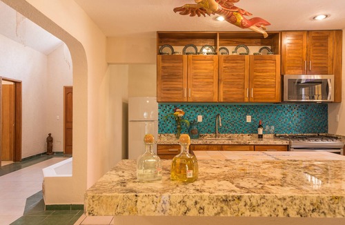 Puerto Morelos Villa | 1800sf Beautiful home w/King Beds, Pool & Bikes. 3min walk to Beach/Restaurants