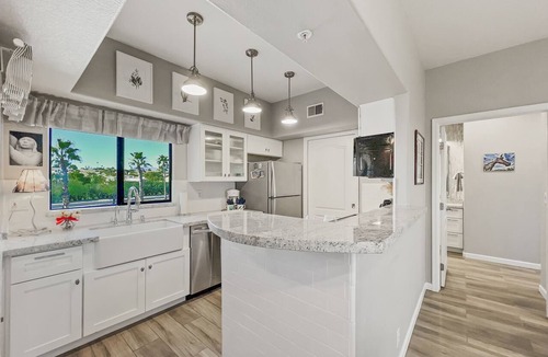 Fountain Hills Condo | 1BR Condo in Fountain Hills w Pool, Hot Tub, Balcony, and Mountain Views.